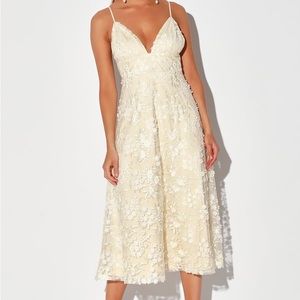 NWT LULU'S Flourishing Embroidered Lace Fit & Flare Midi Dress